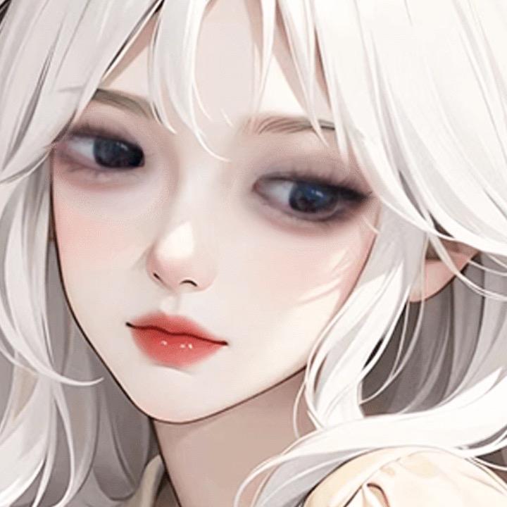 大月在海边🌥️