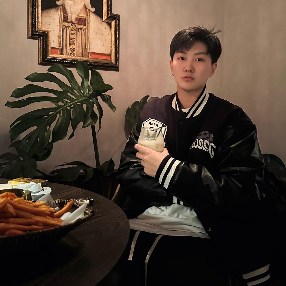 徐 jing yi
