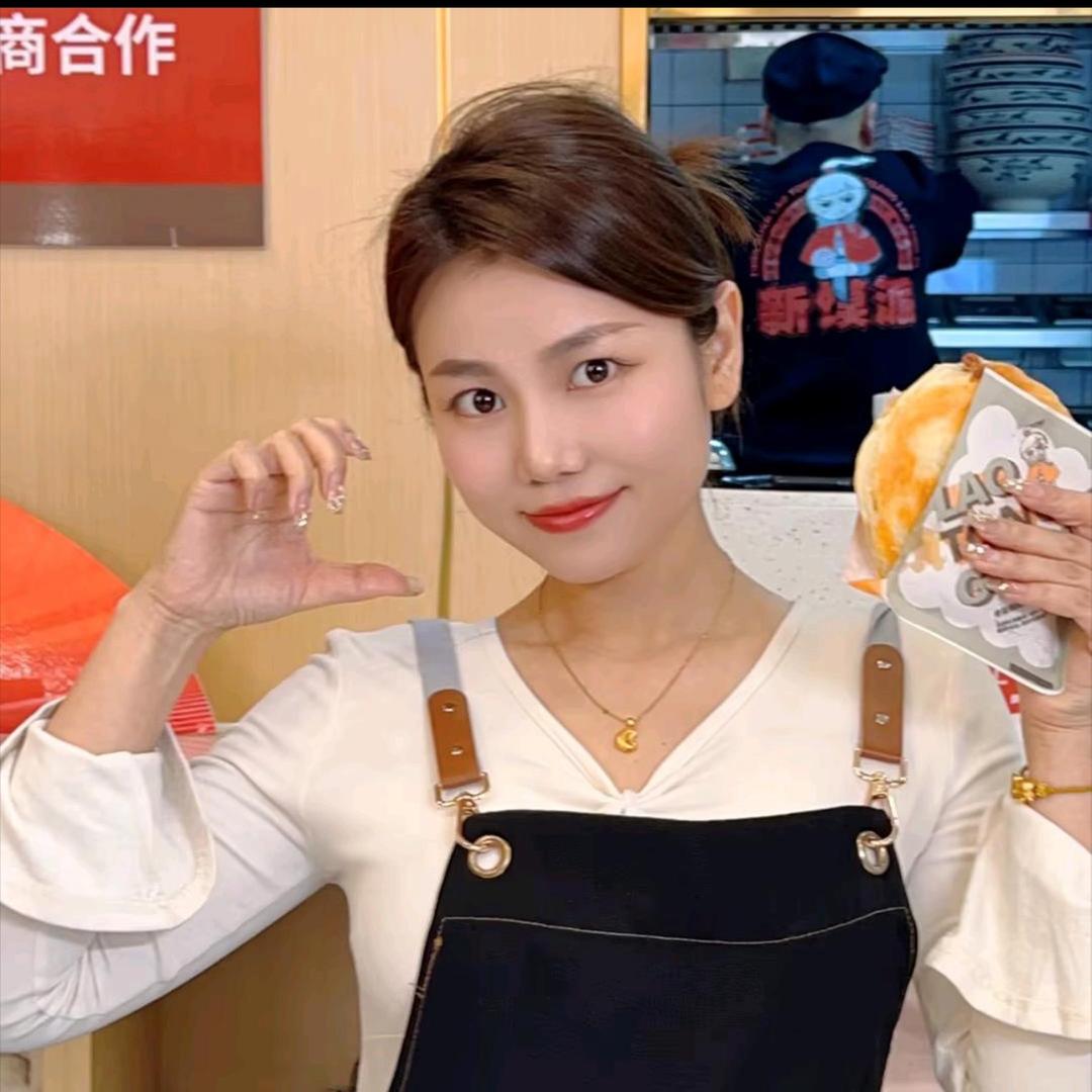 老潼关肉夹馍小倩