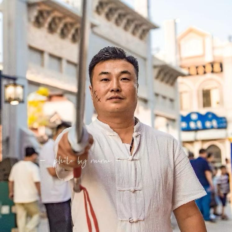 贾钞票（会功夫）