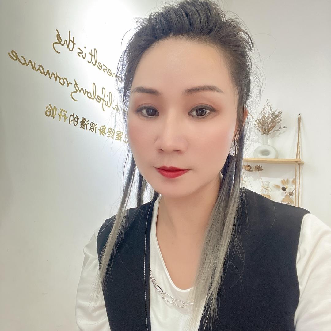 楠尔服饰