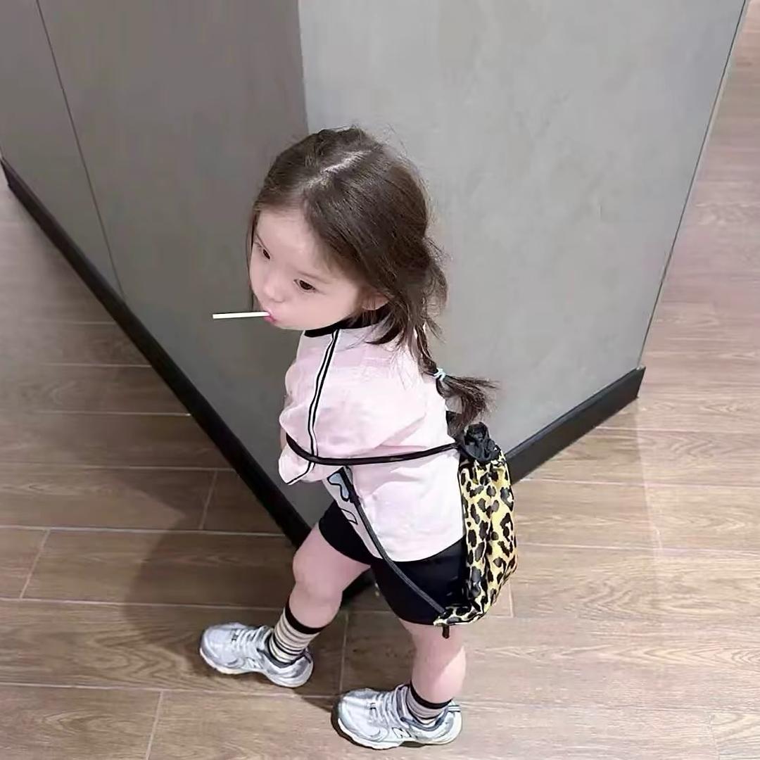 .小陳.