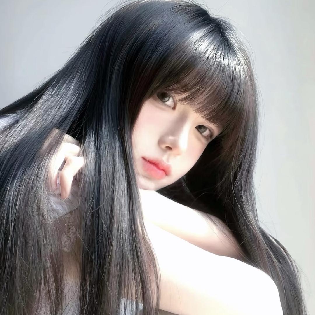 美女也会emo