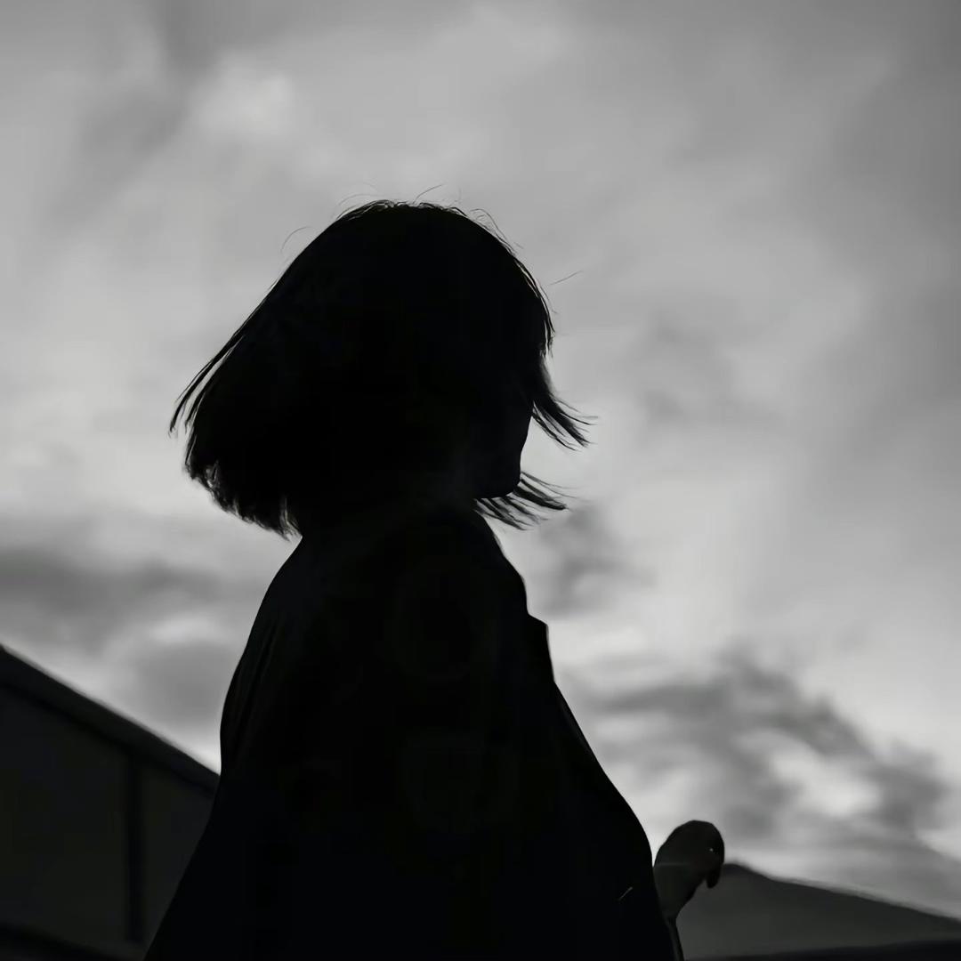 L .  ♥️