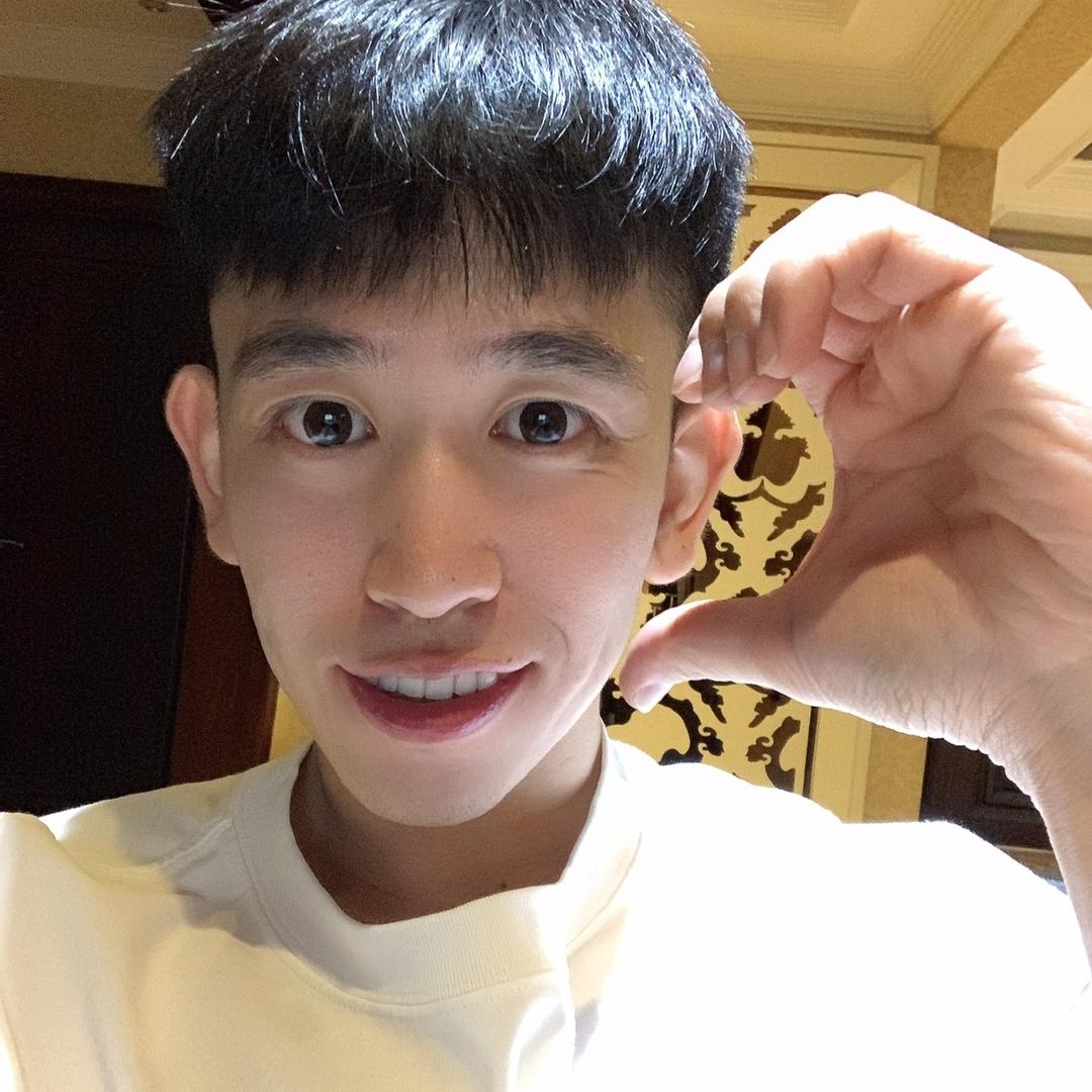 智明
