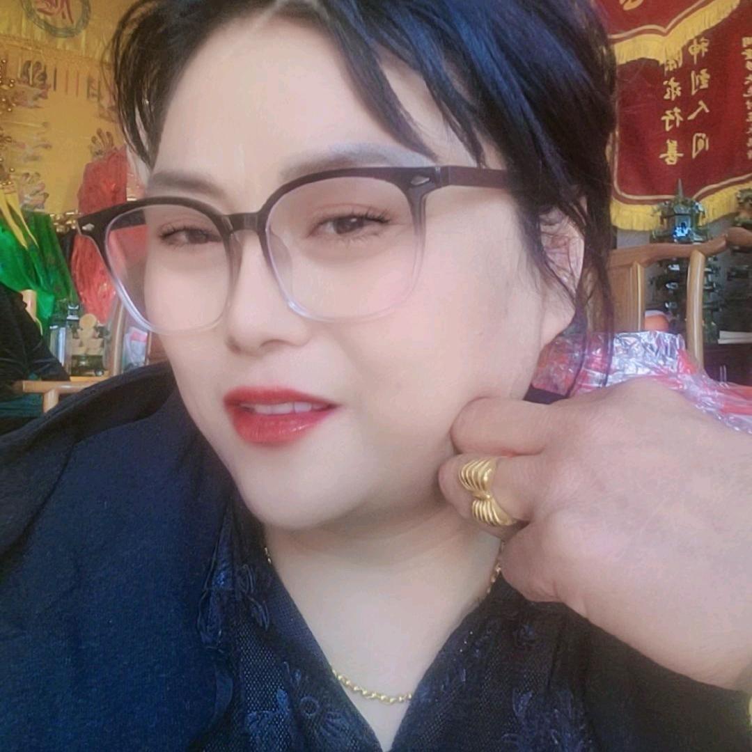 彩云姐姐。