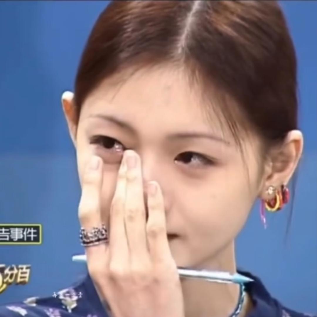 一坨源咂.