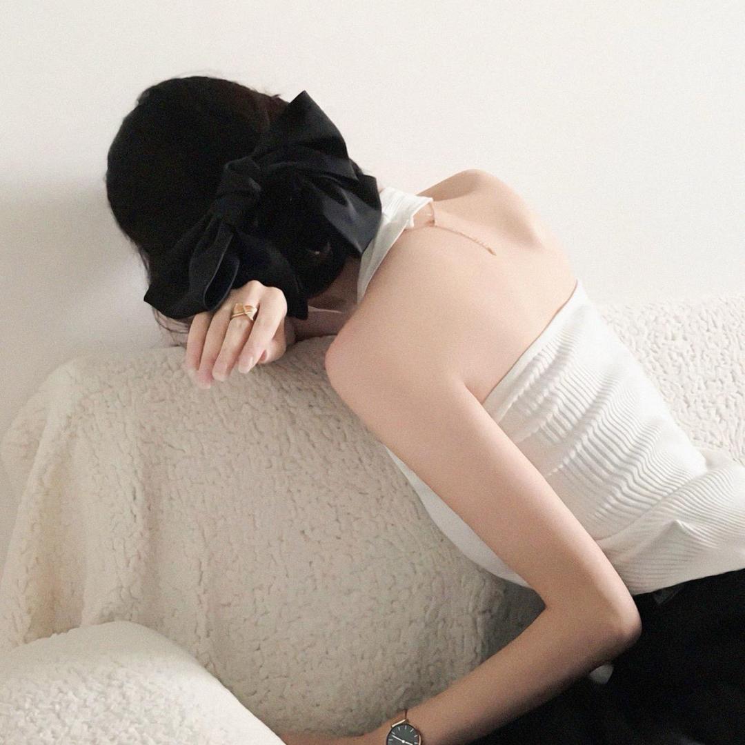 静小七
