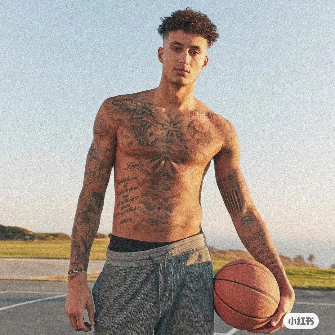 贪玩小辉👀