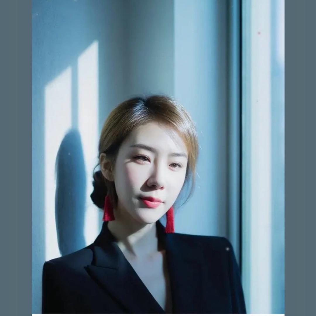 烫嘴的任性姐姐