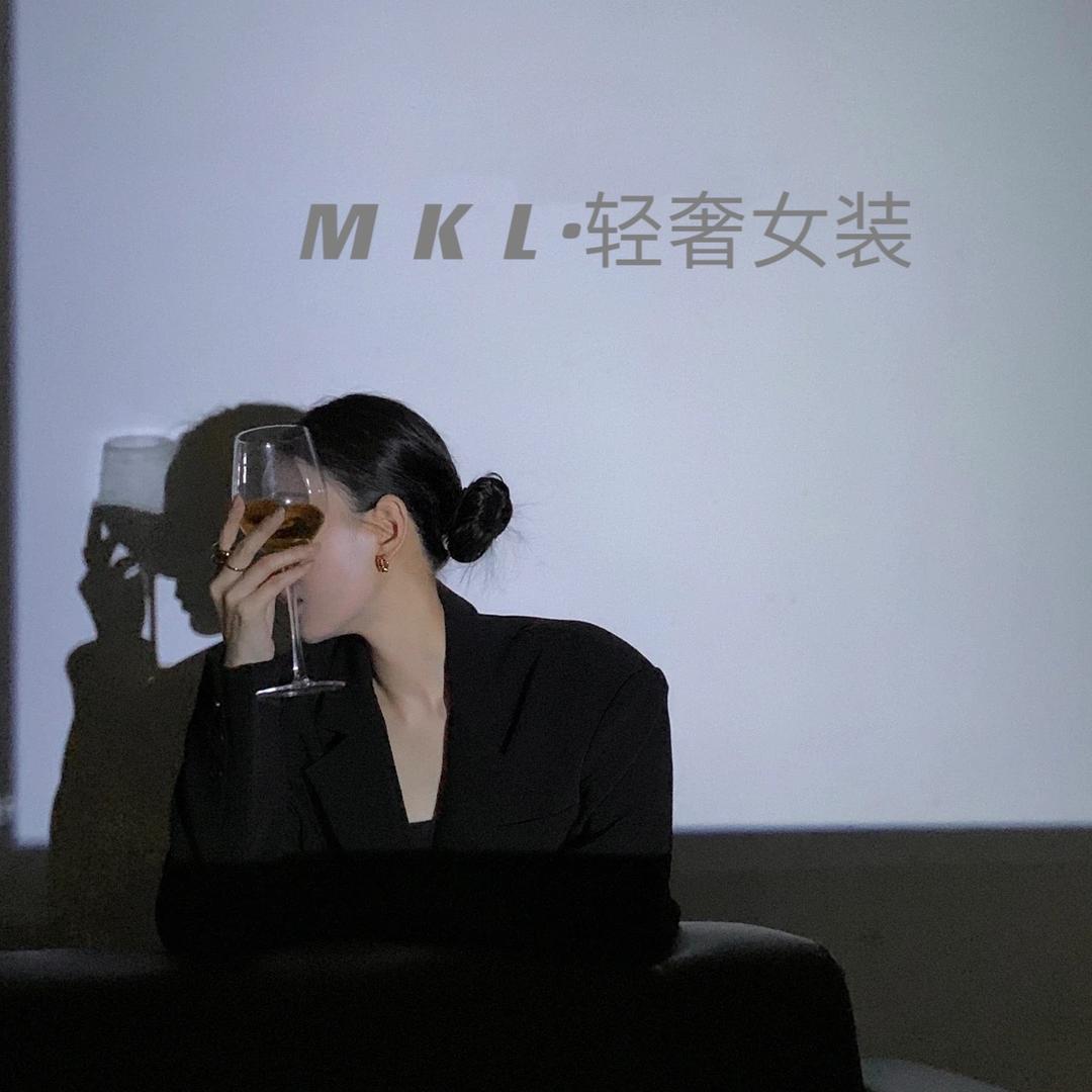 郑州玛卡龙服饰