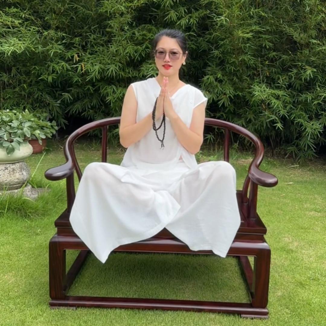 东阳红木师姐