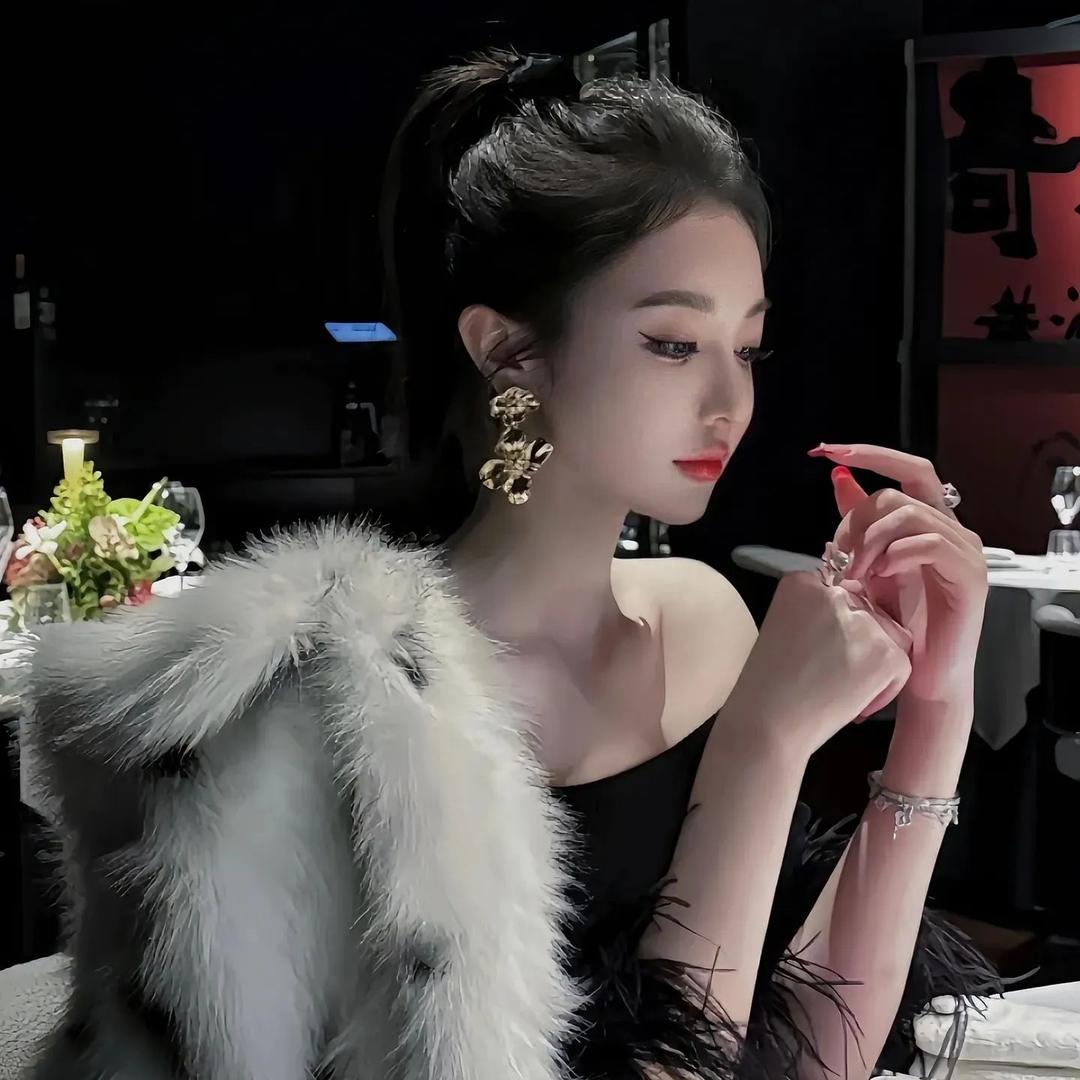 Rose潮牌