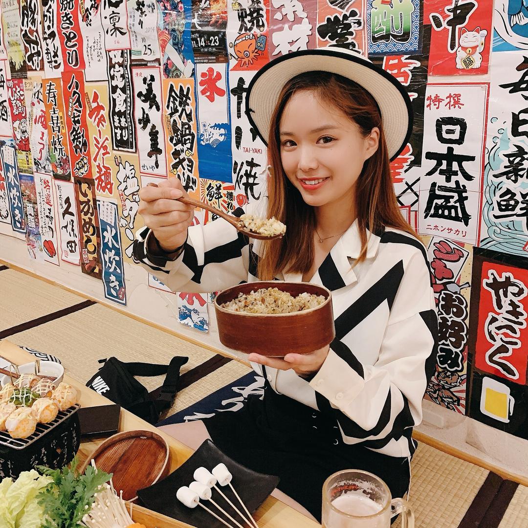 秋妹吃成都