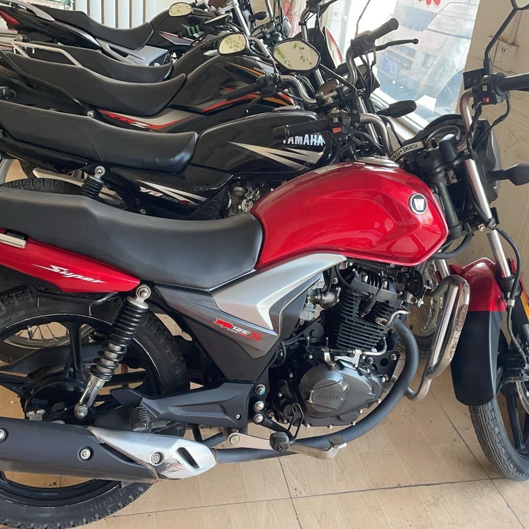 大小二手摩托车