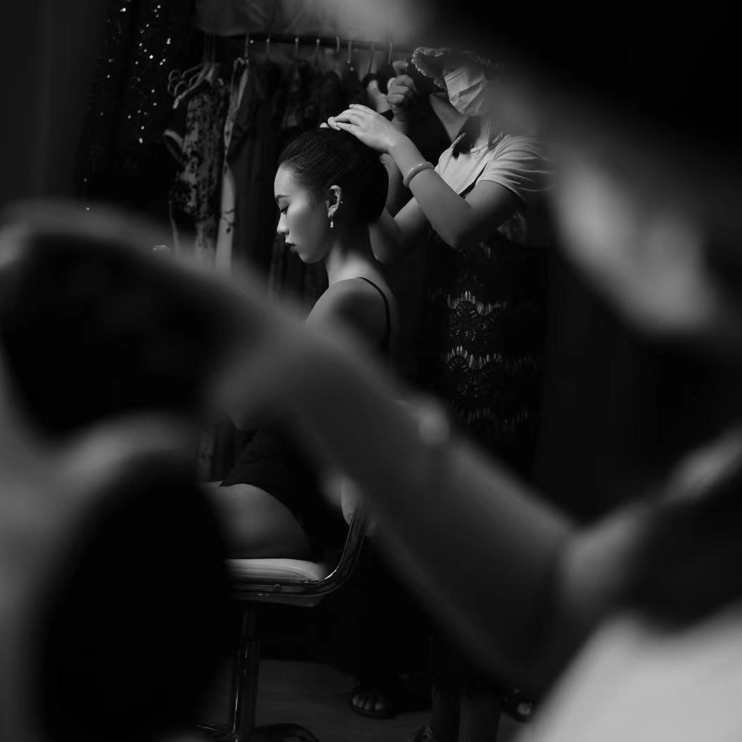 💩到淋头想搅便！