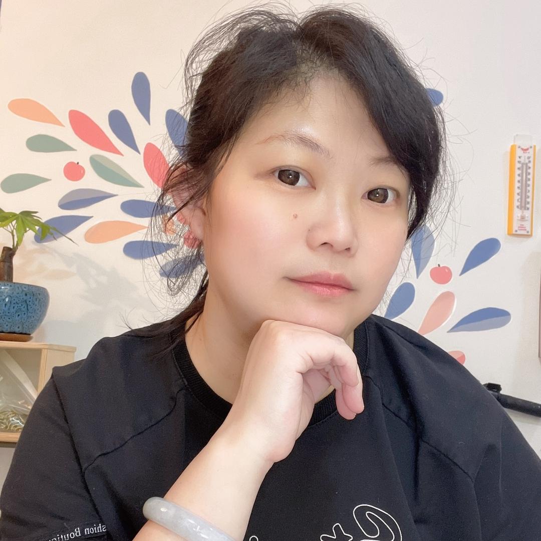 探店达人妍妍