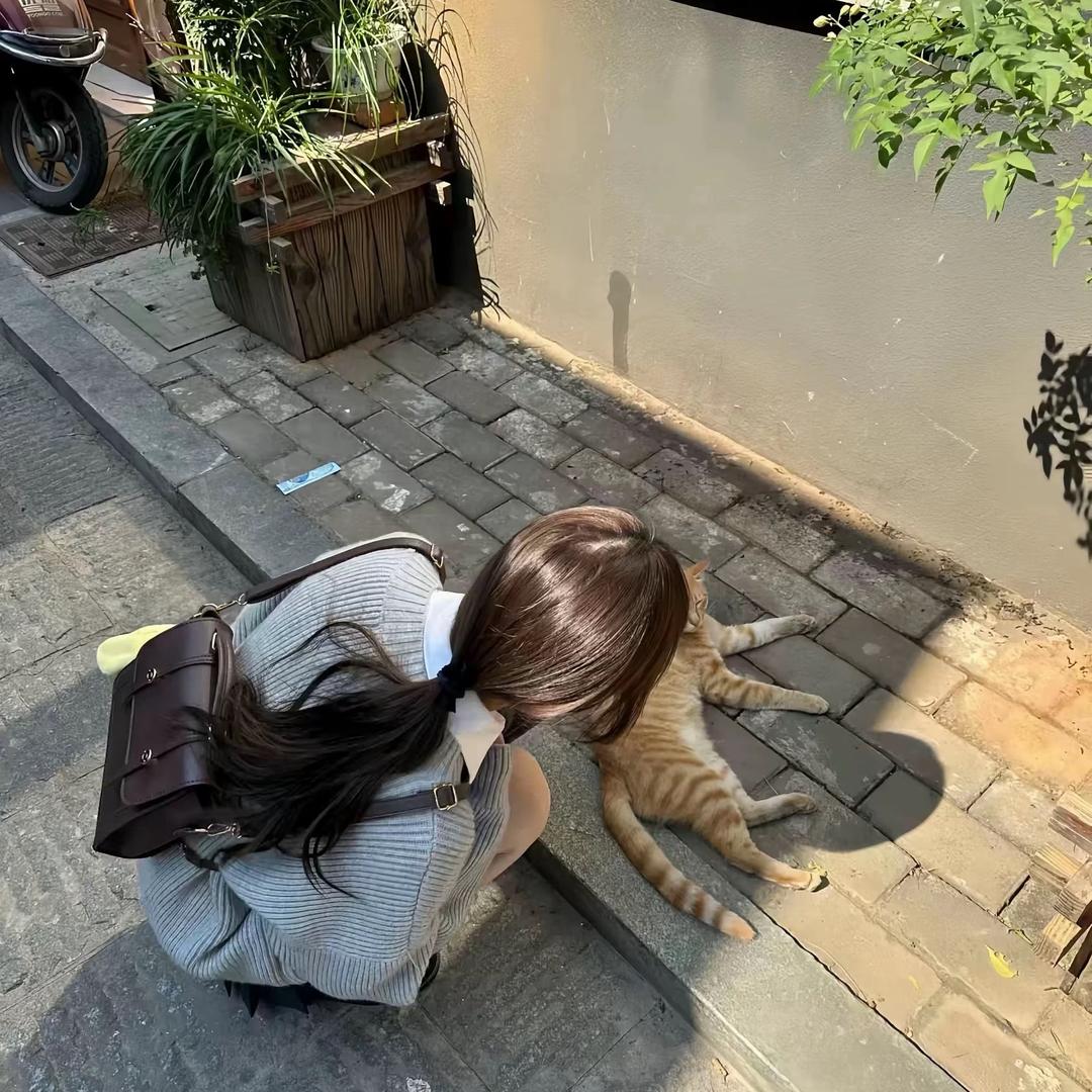 你脸怎么红了