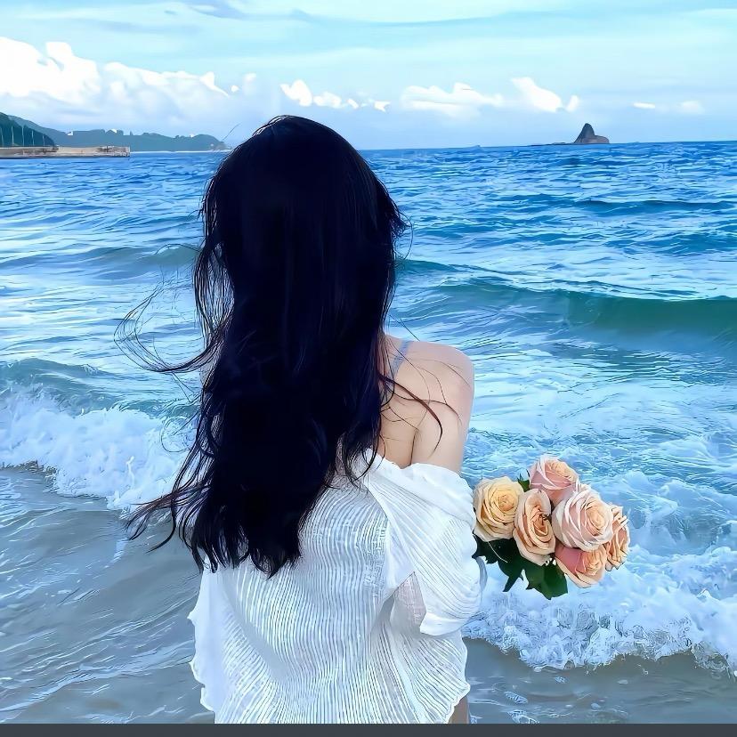 海边捡贝壳🐚