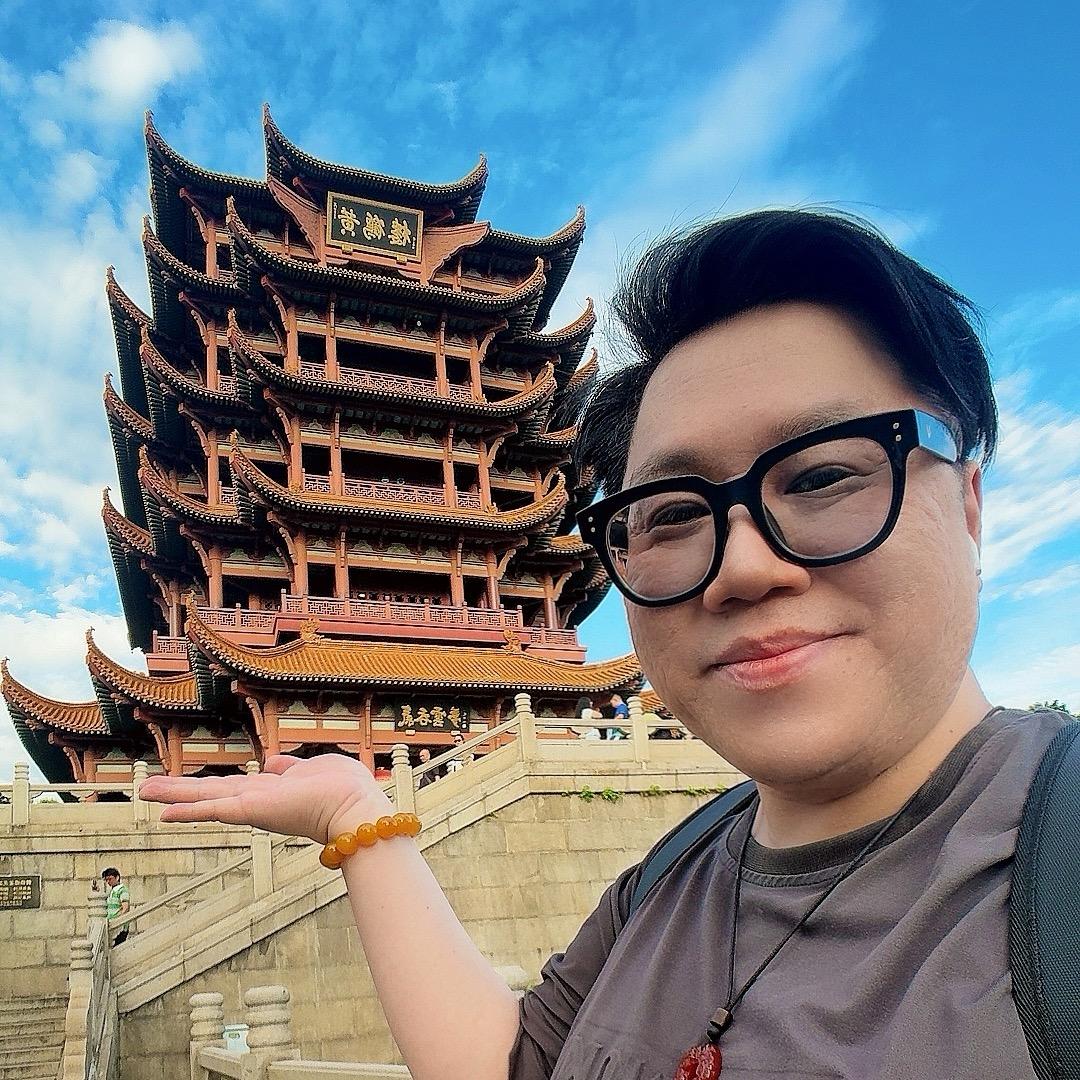 万能晓哥
