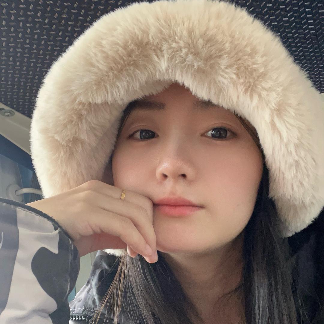巴蜀小妹和田玉1