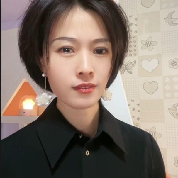 都盈盈