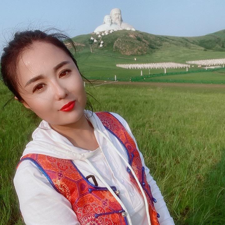 草原云格格《保康鑫达旅行社》