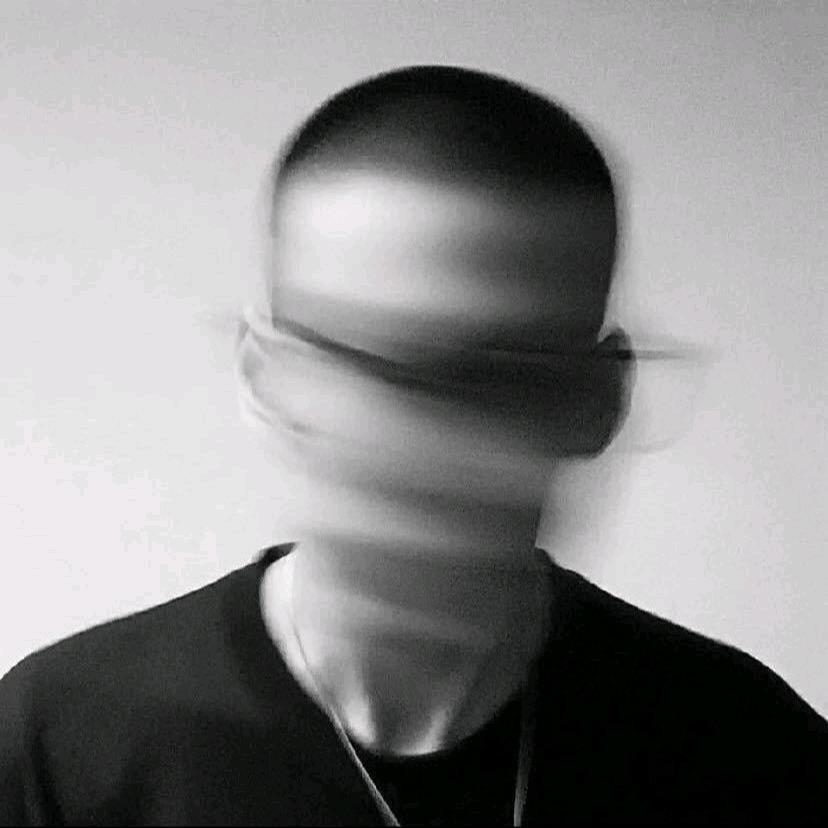 何少