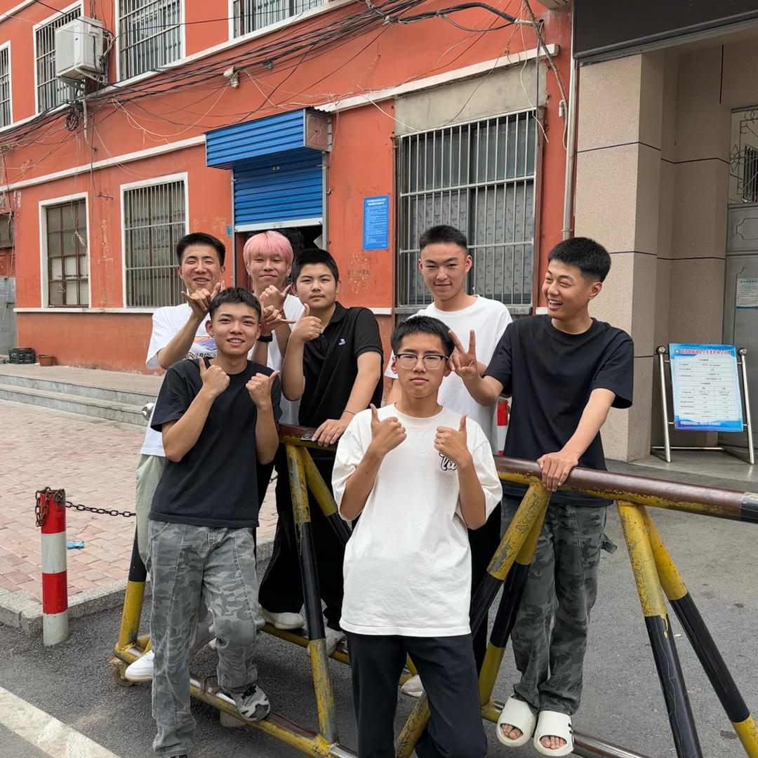 临淇好几个毛