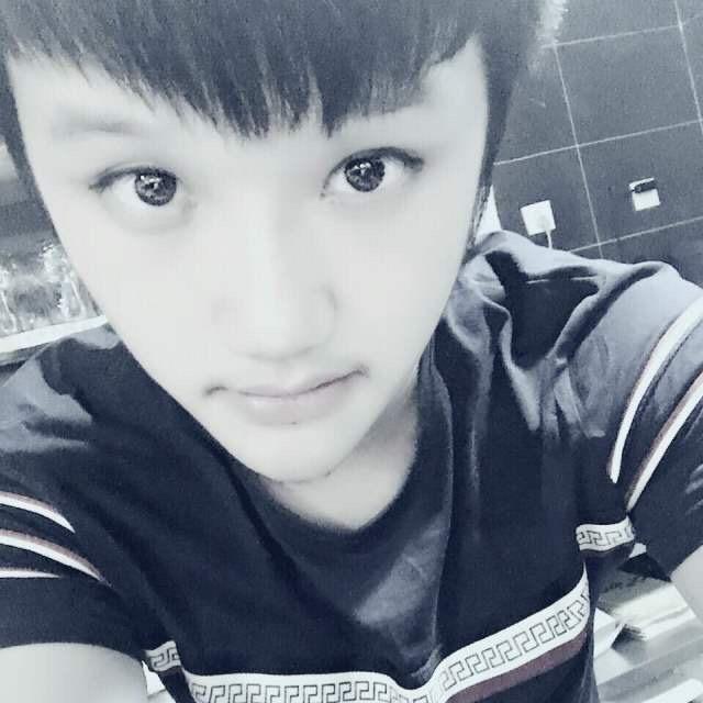 小莫