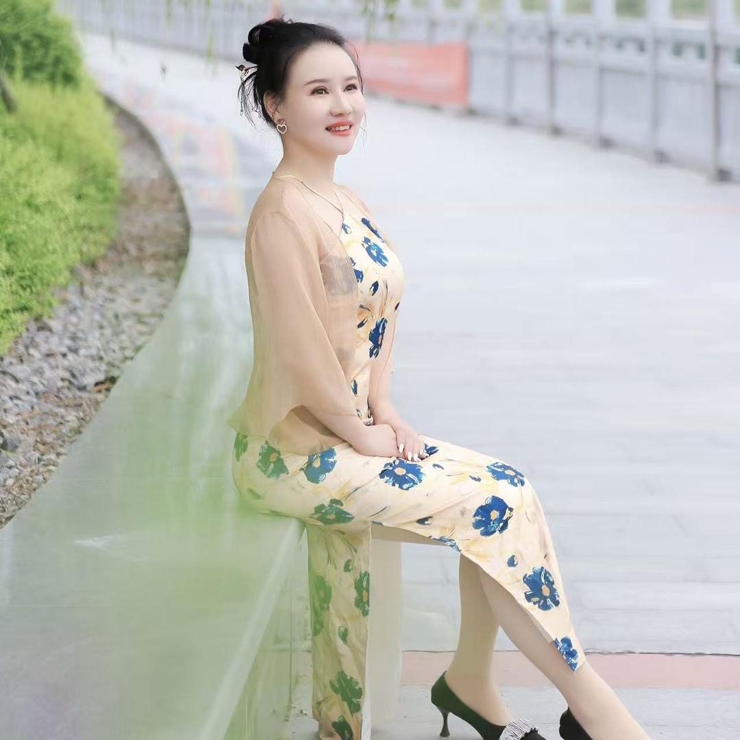 👑徐薇薇（英山推荐官）