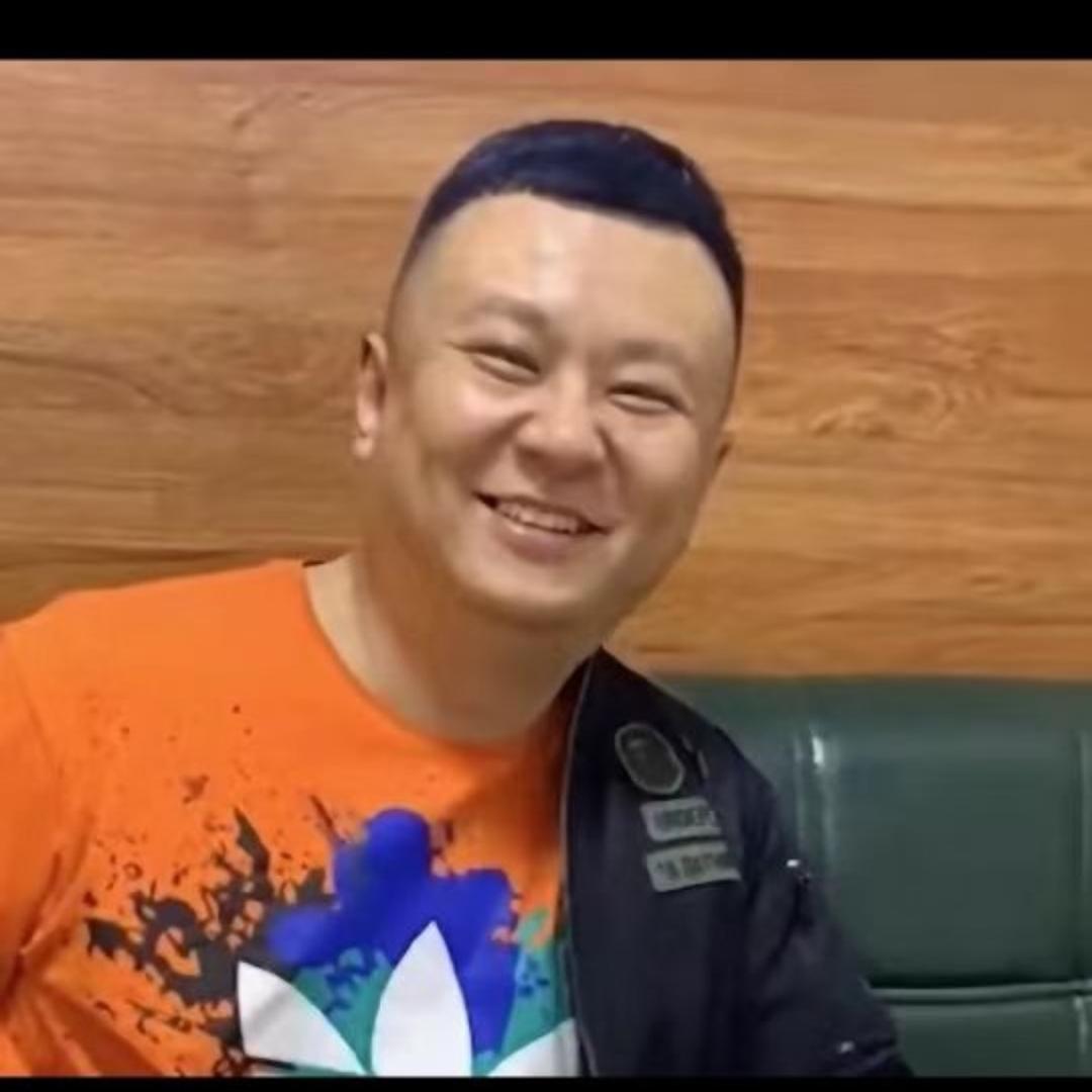 亮亮同学吖