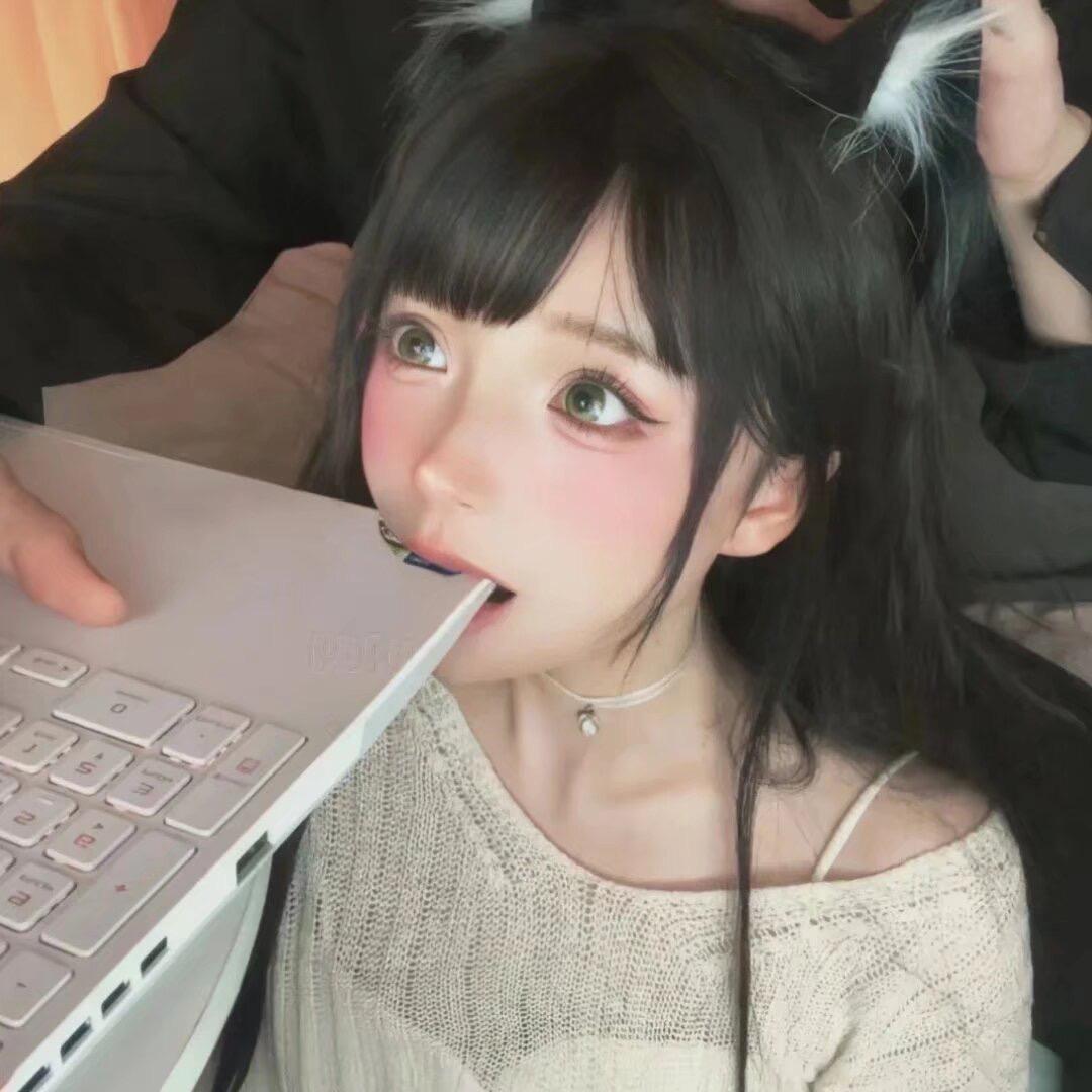 她总胃疼还熬夜