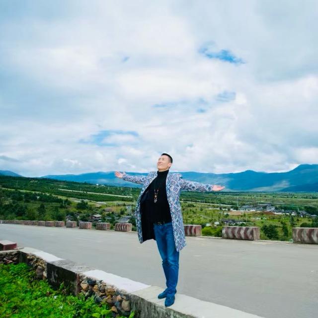 请称呼我程先森🍊