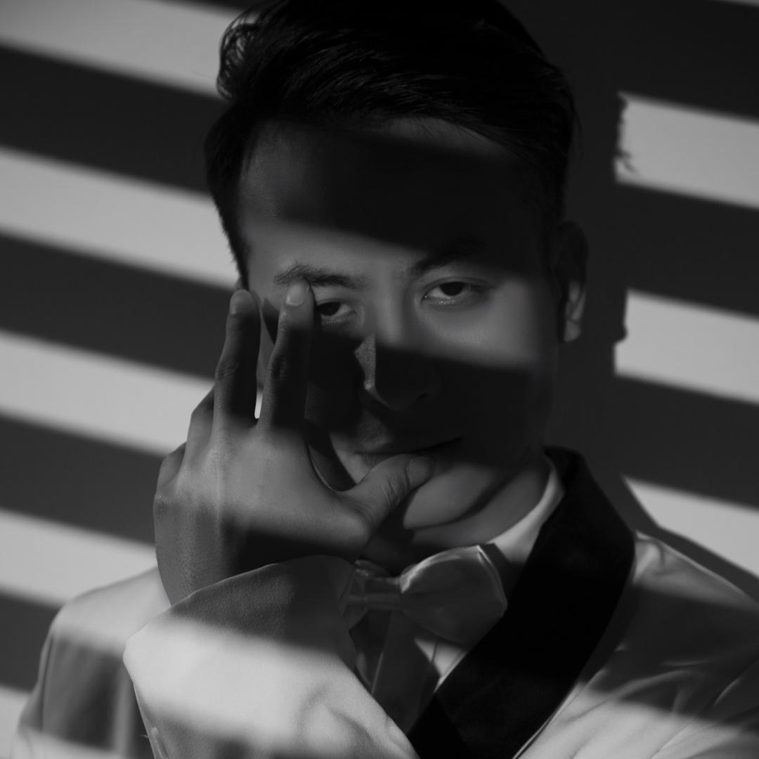 拉萨减龄发型设计师：雷先森