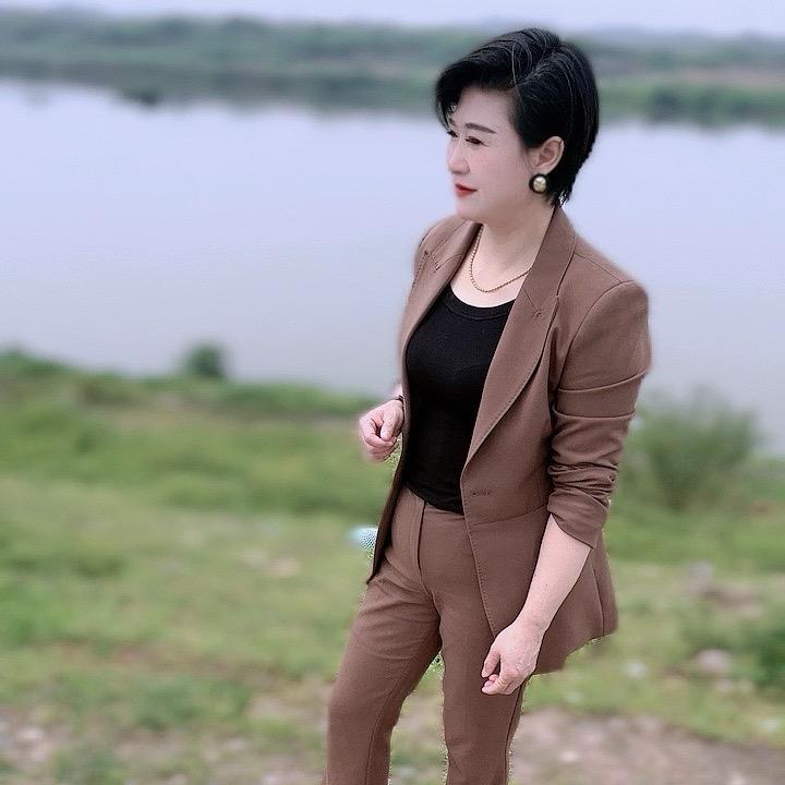 幸福的像花一样