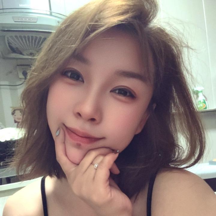 💋子 馨