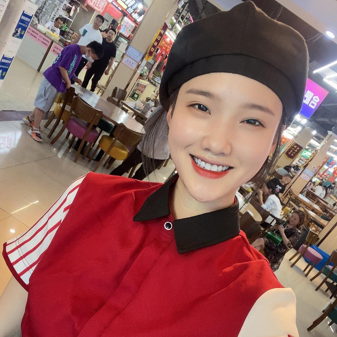 🌙樊静儿²⁰⁶ （脸过敏休息中）