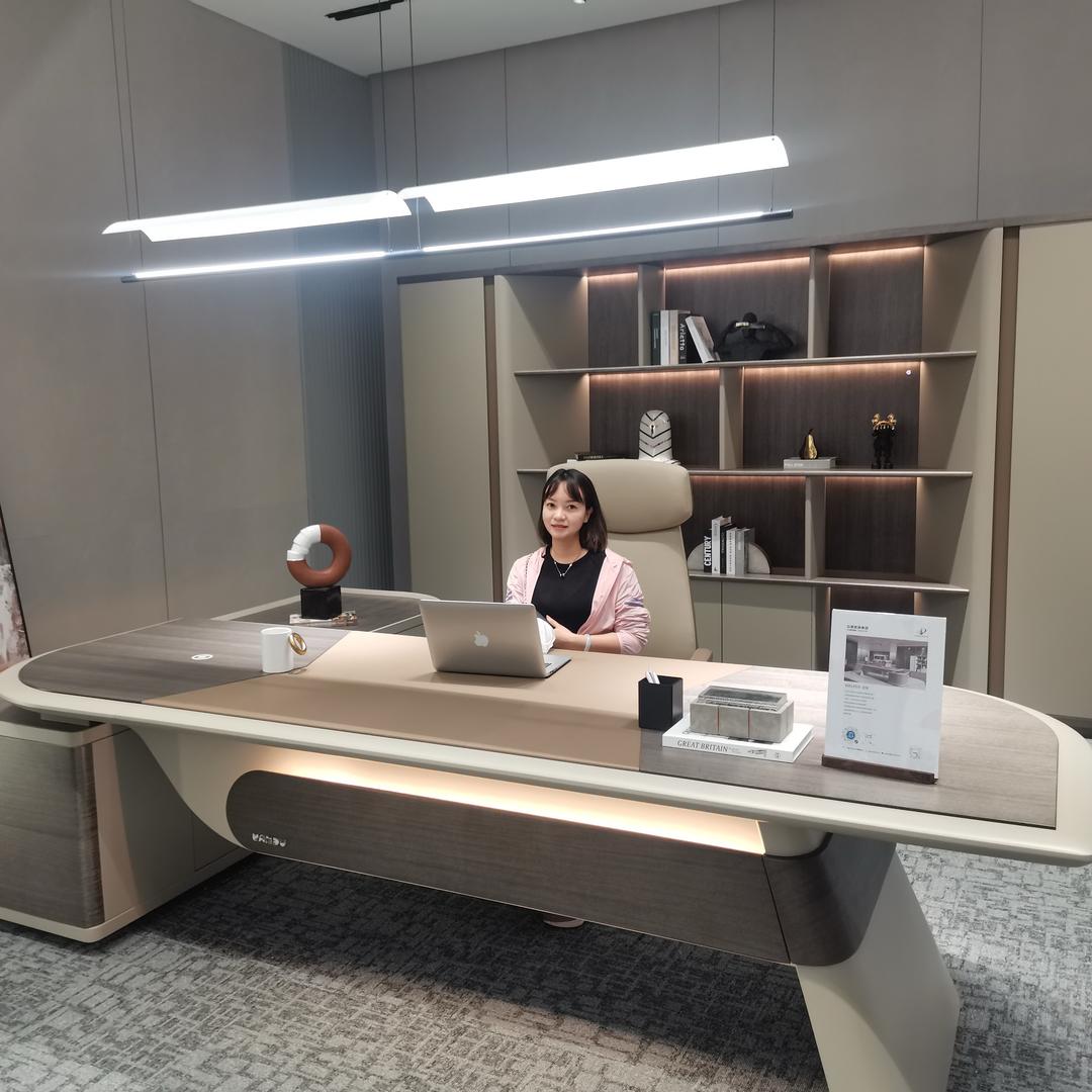 @李小黑