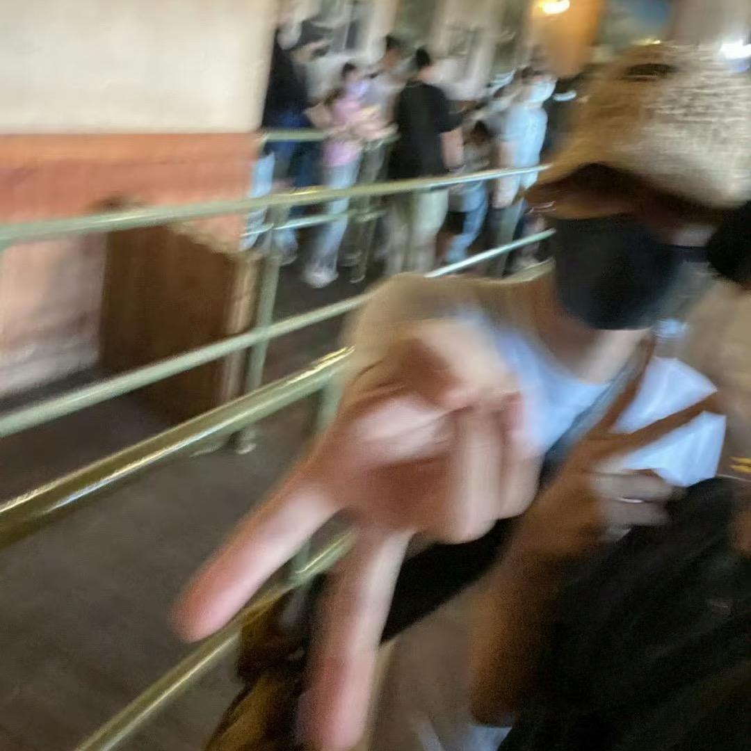 ₊˚🪵⊹爱嘤嘤嘤斯坦