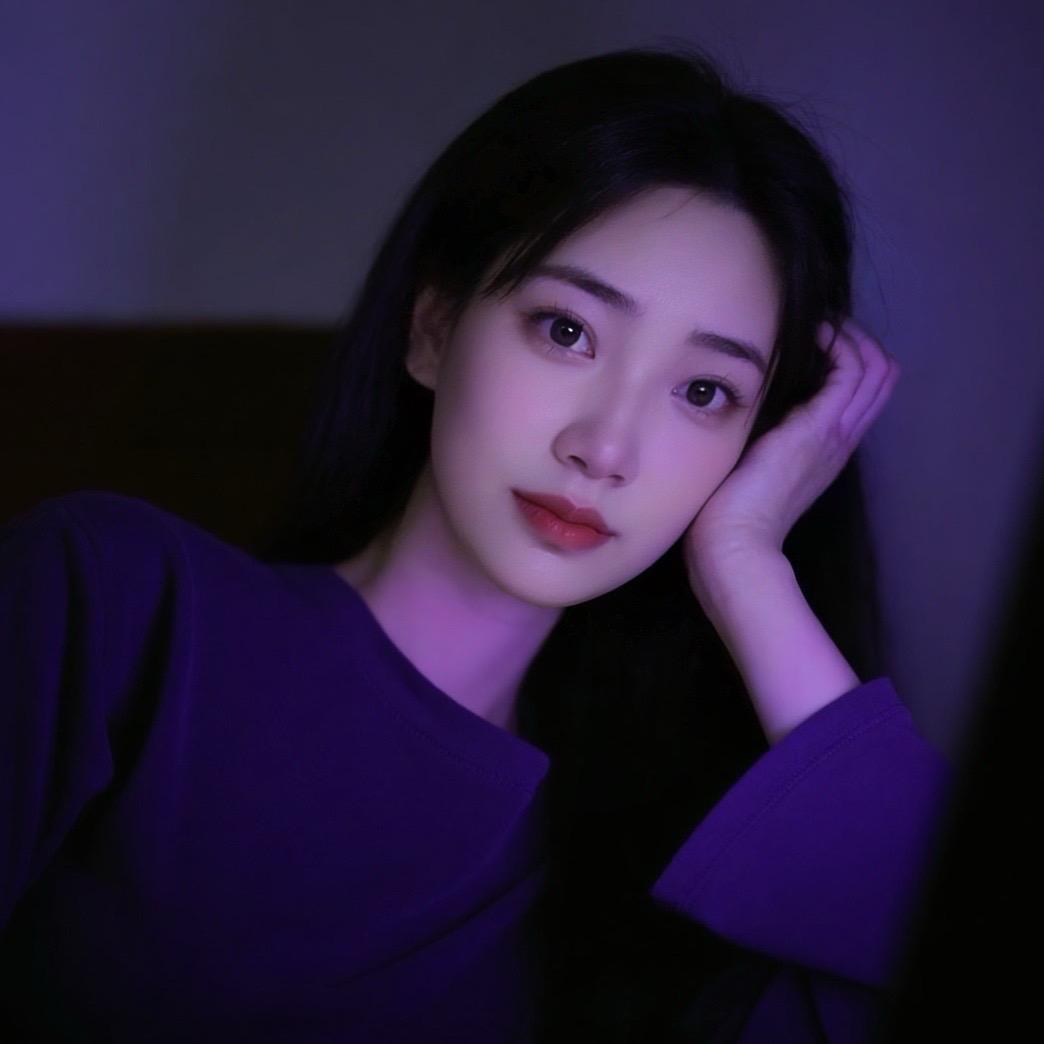 美女也会ᵉᵐᵒ.