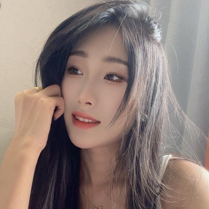 纯情小寡妇