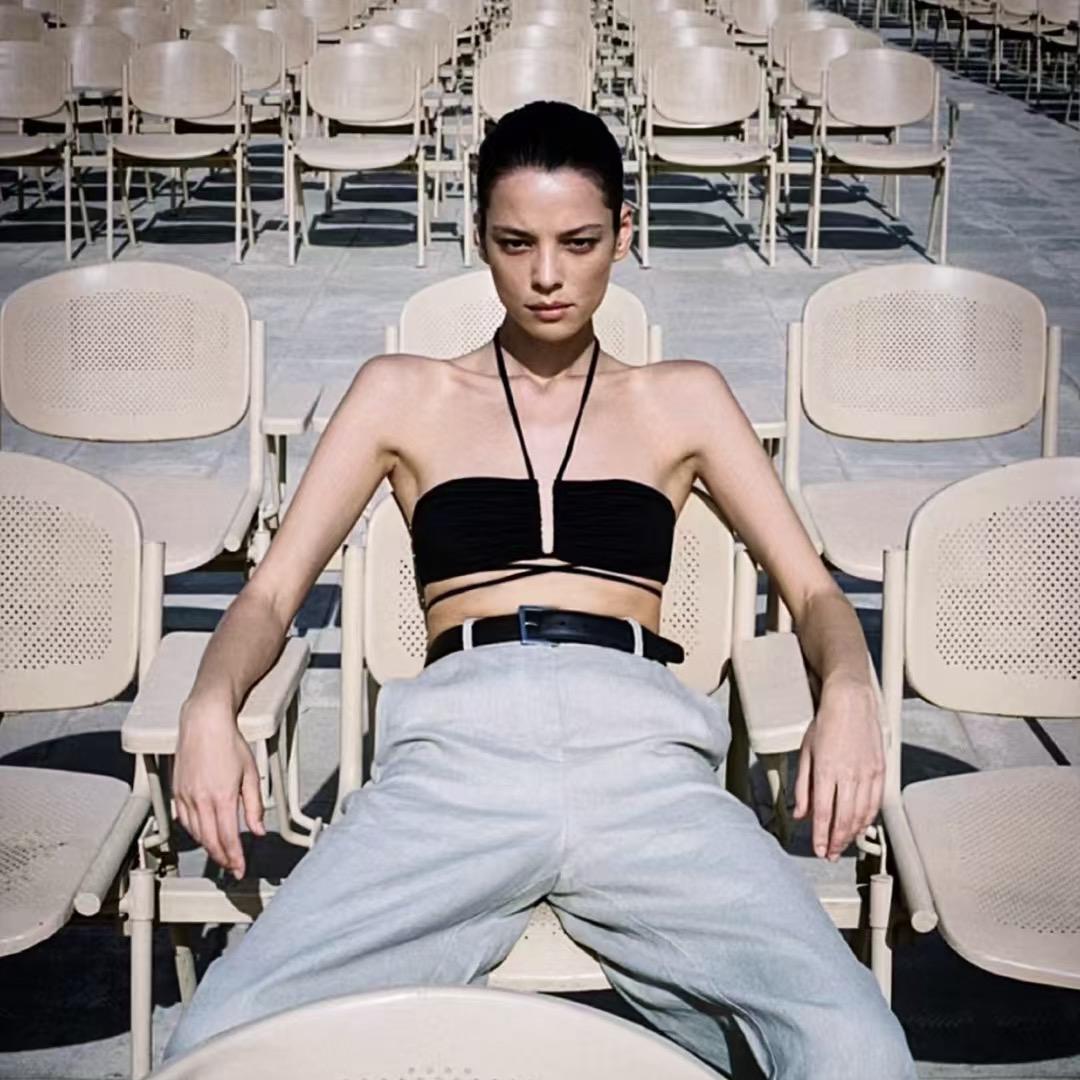 在太湖香山做瑜伽的菲菲菲菲伊人瑜伽