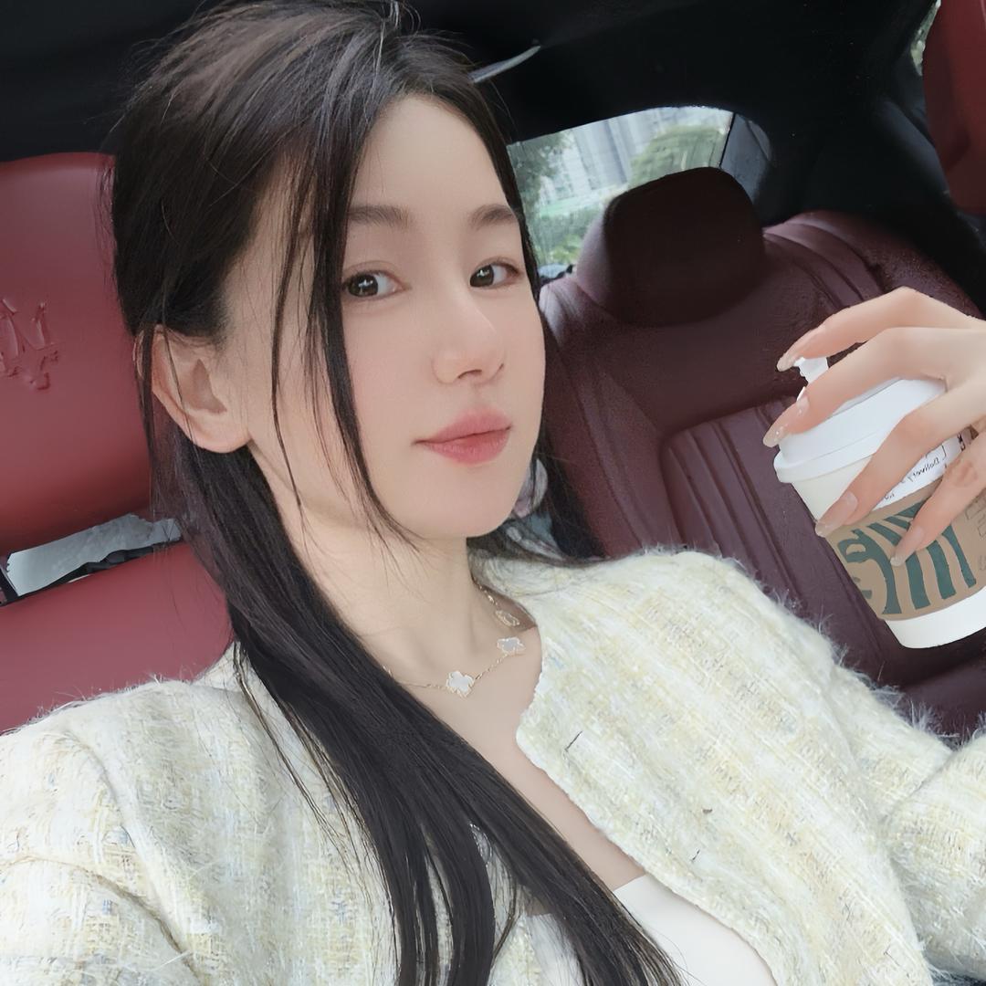 一只糯叽糯叽猫