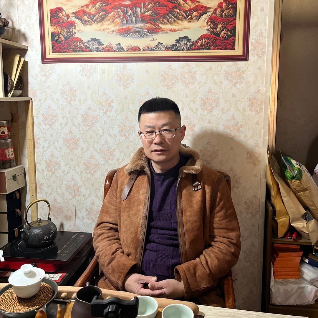 启东：黄一捏