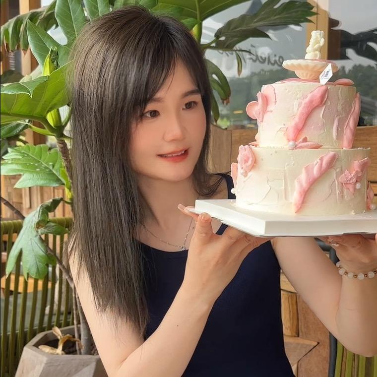 白鹿来了