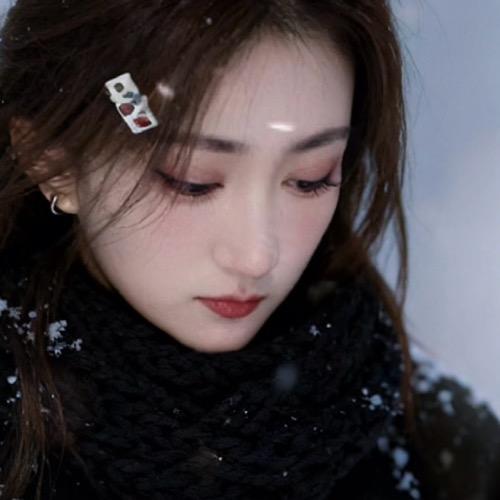 跪地拜财神爷….