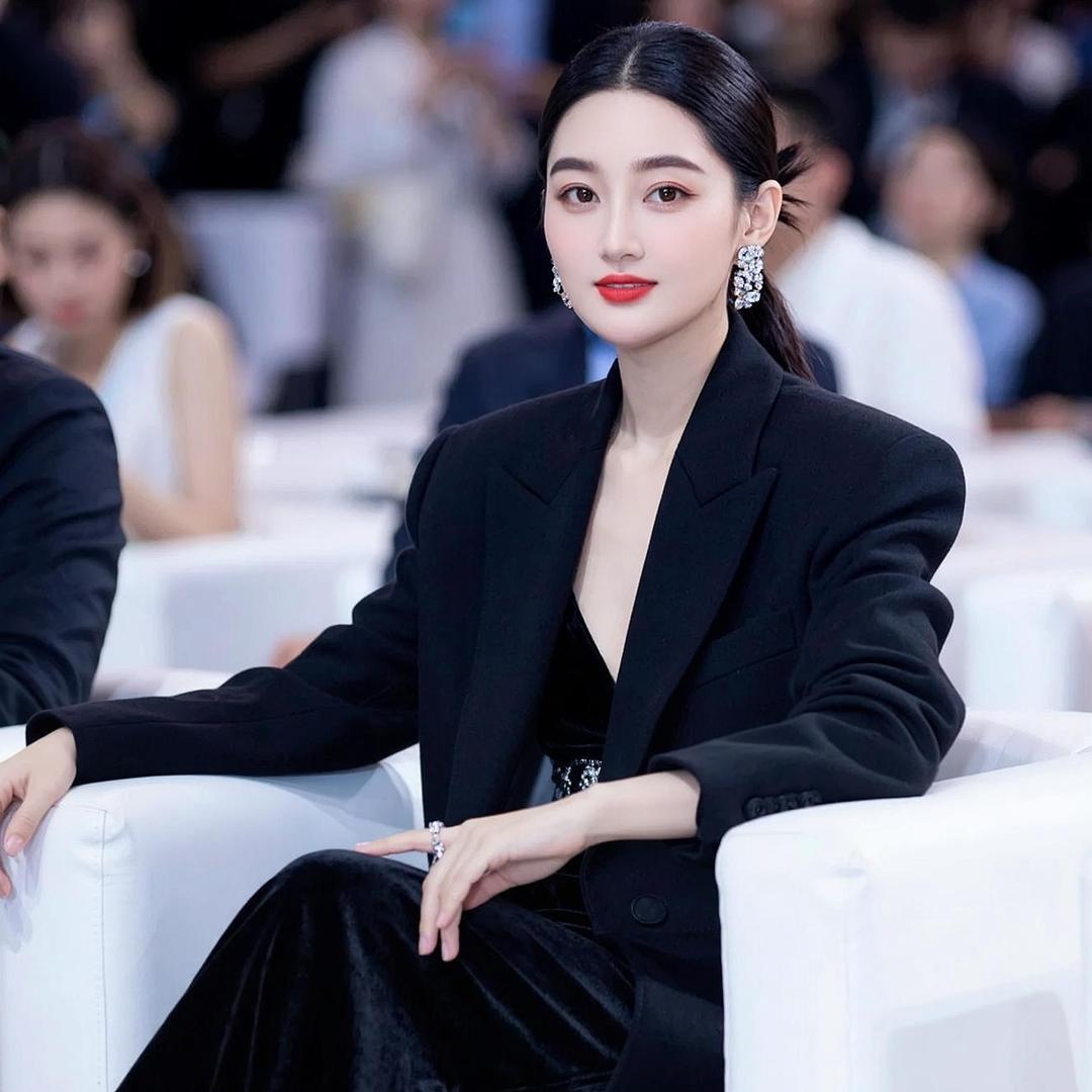 主理人记小记  （菲菲）服装