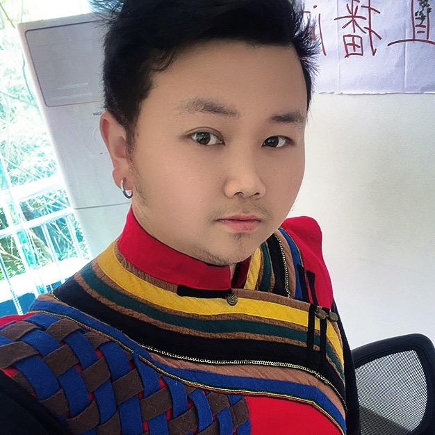 小吴虎（说点八卦，卖点家乡特产）