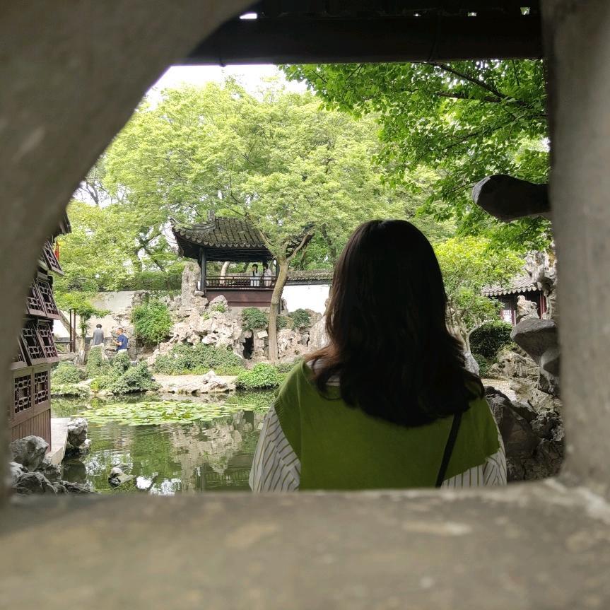 乌云遮月揽星辰